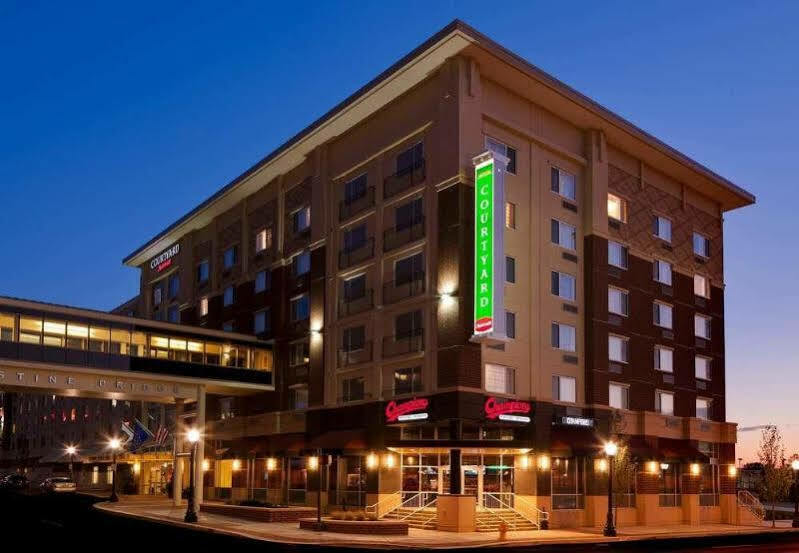 Courtyard Fort Wayne Downtown At Grand Wayne Convention Center Dış mekan fotoğraf